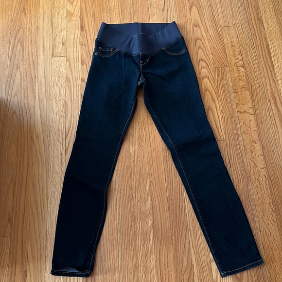 Old Navy Maternity Jeans, size 2 - Picture 1 of 5